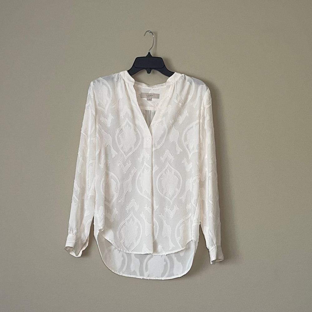LOFT Women's White Jacquard Blouse Long‎ Sleeve V-Neck Casual Top XS